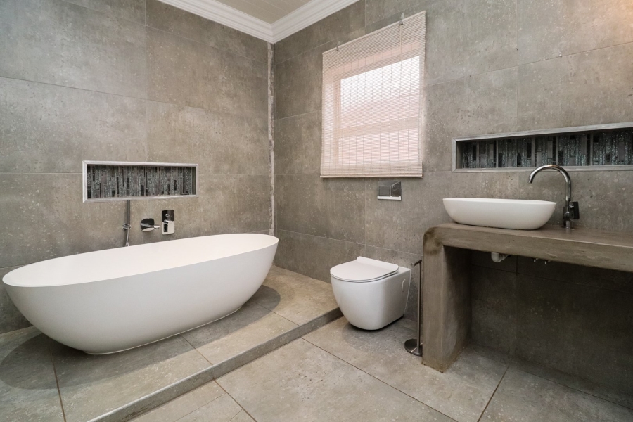 To Let 3 Bedroom Property for Rent in Flamwood North West